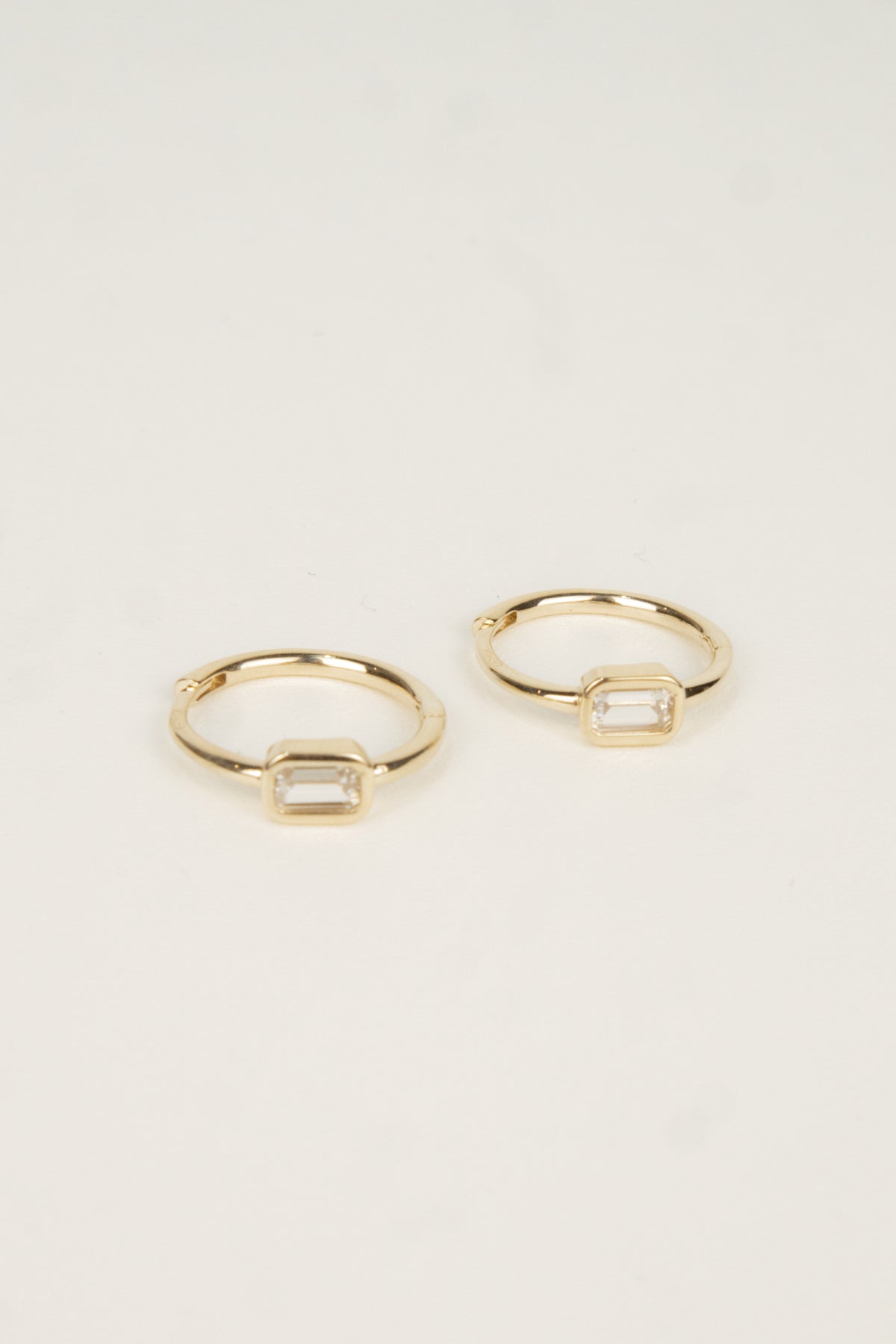 10K Lillia Bezel Hoop Earrings