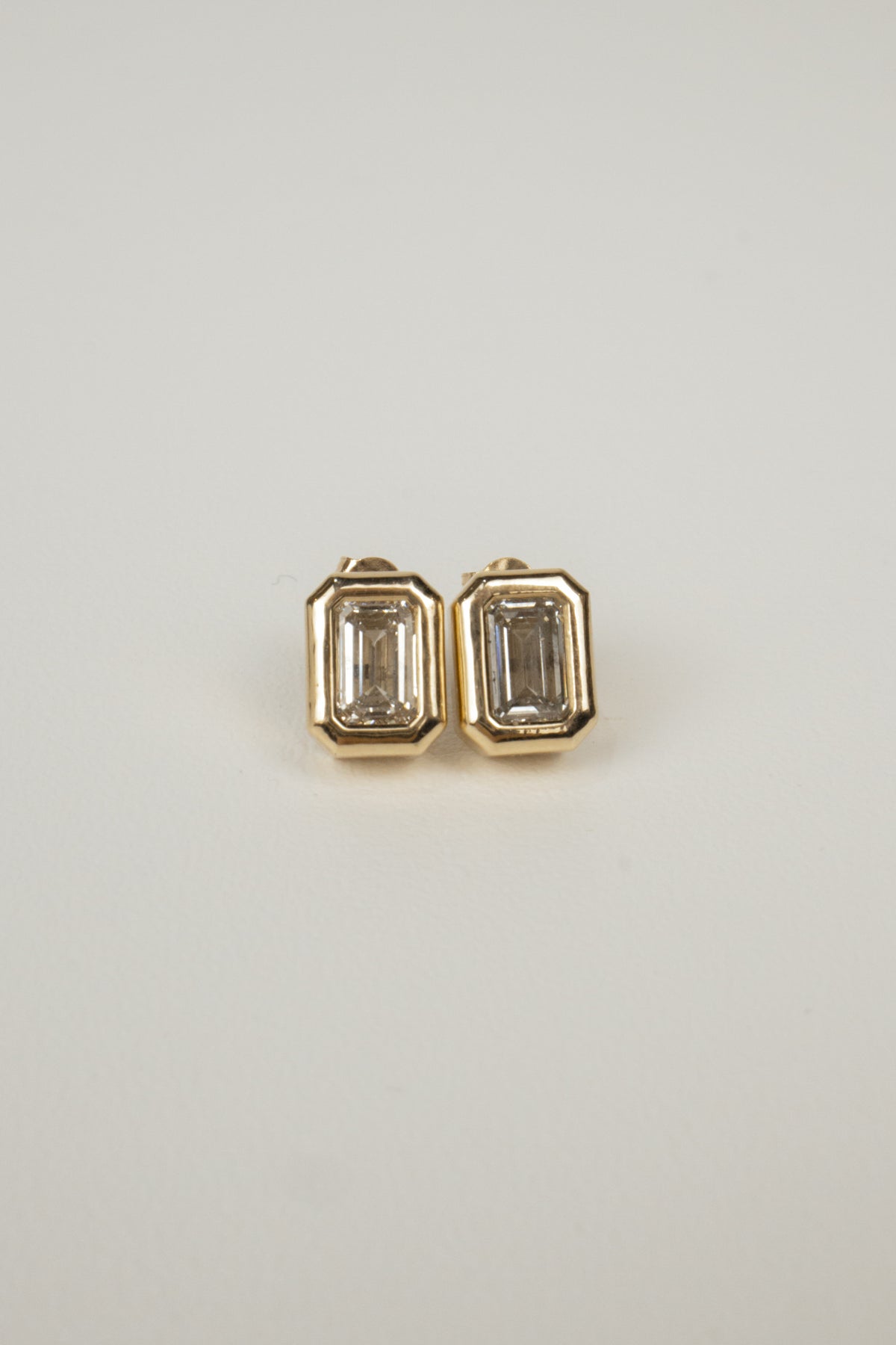 Farah Diamond Earrings- 1.5ctw Emerald
