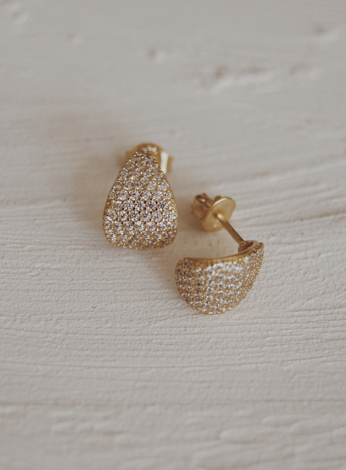 Pavè Pear Vermeil Studs