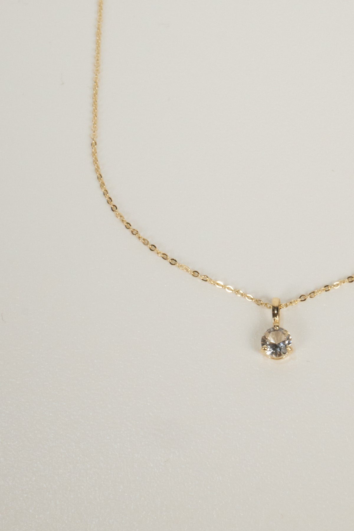 10k Olivia Dot Necklace