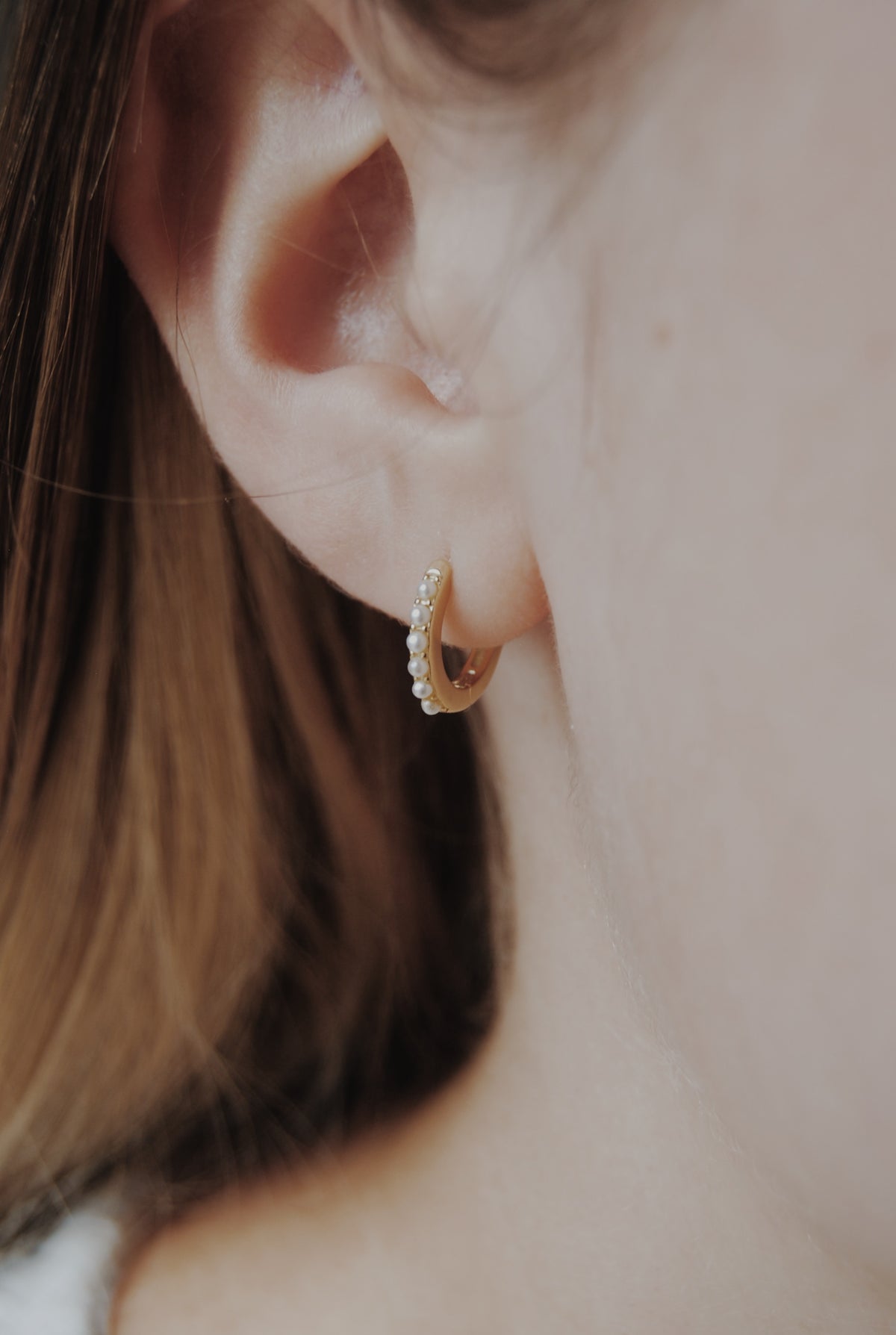 Savant Pearl Vermeil Huggie Hoop Earrings