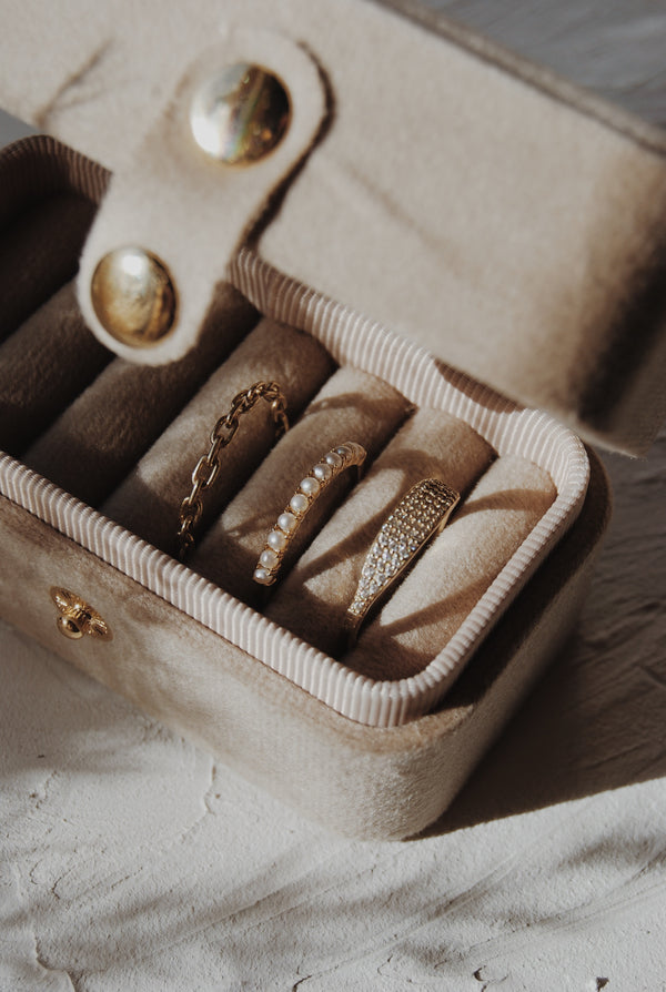 The Ring Box in Taupe