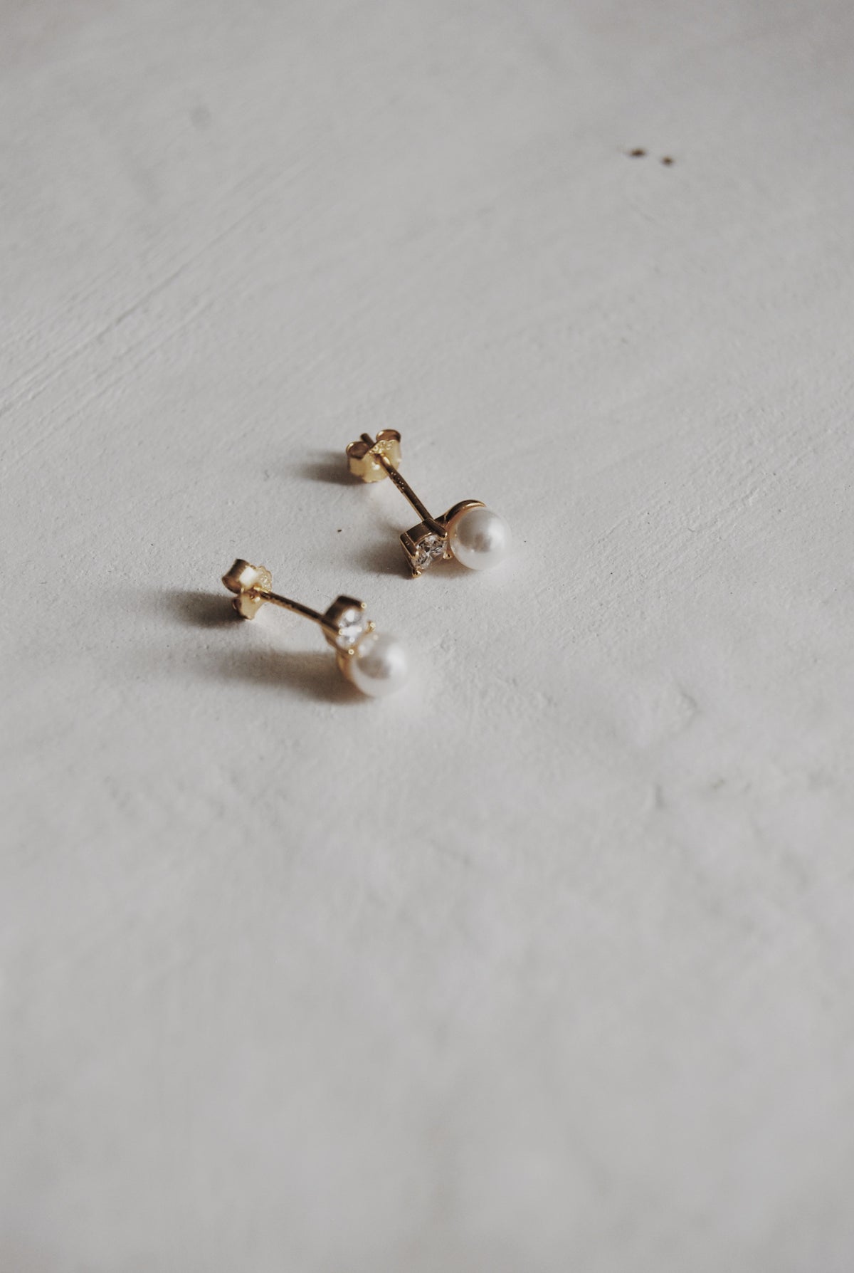 Precious Pearl Stud Earrings