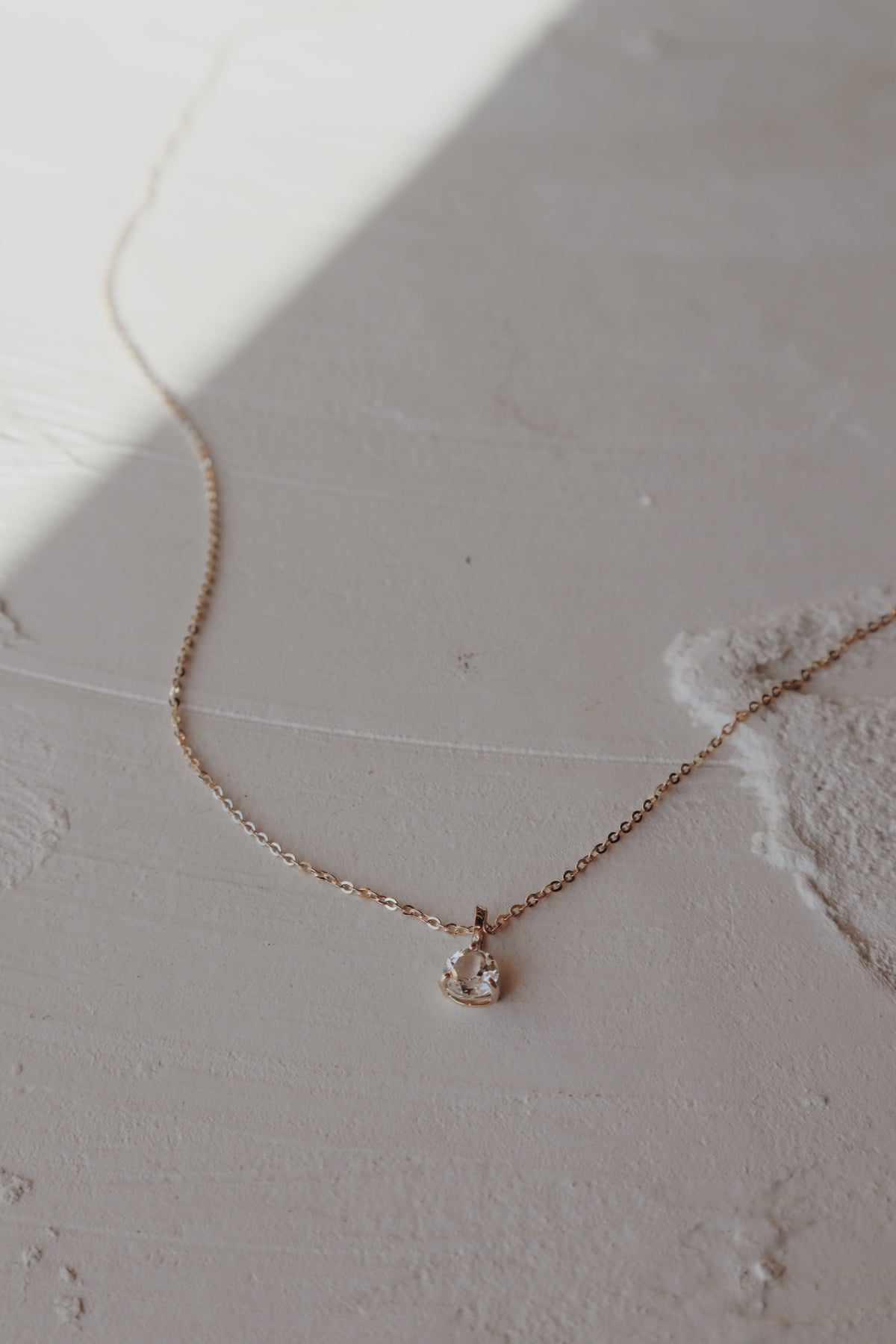10k Olivia Dot Necklace