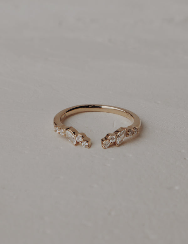 Primrose Wedding Band
