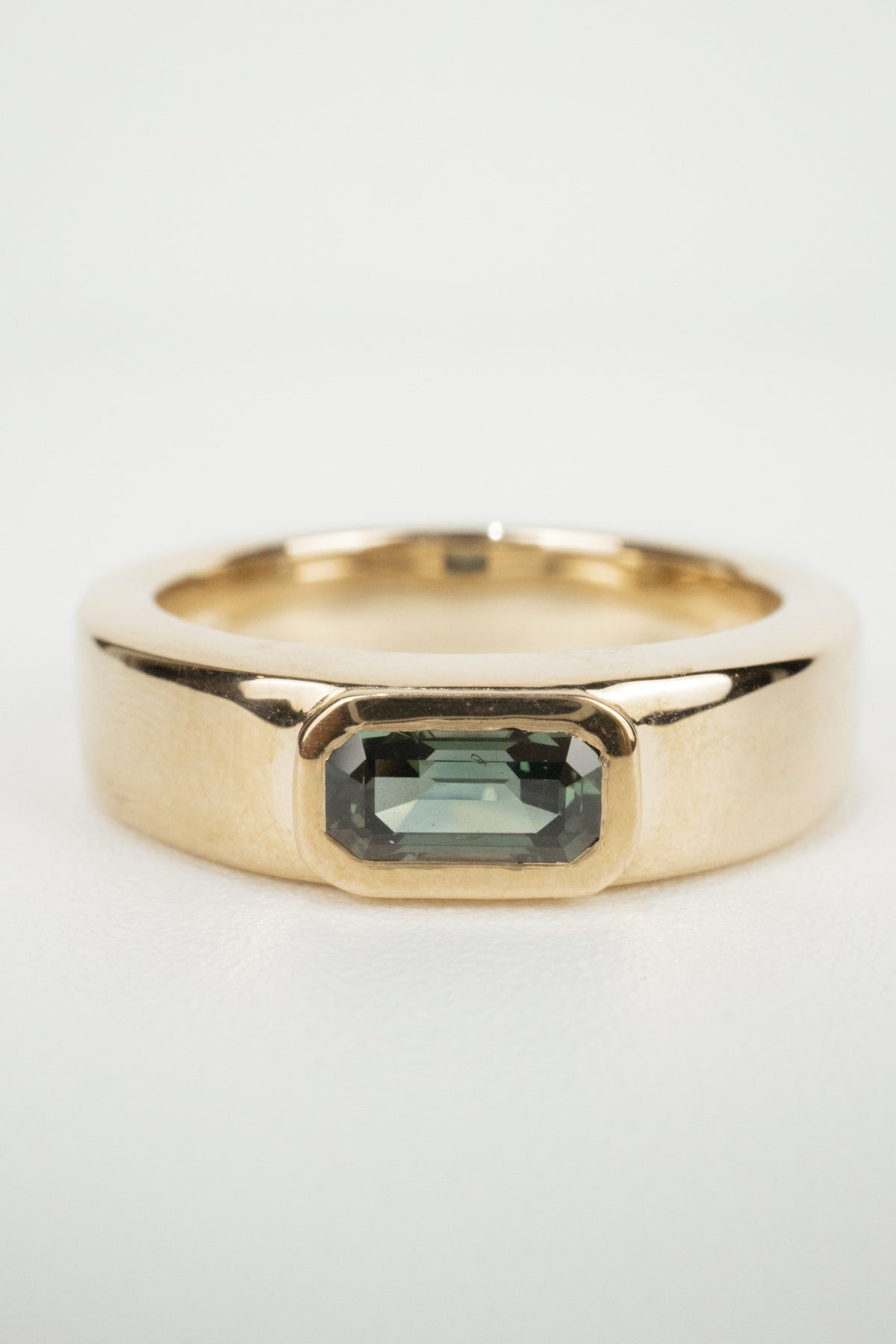 Oliver Men's Wedding Band