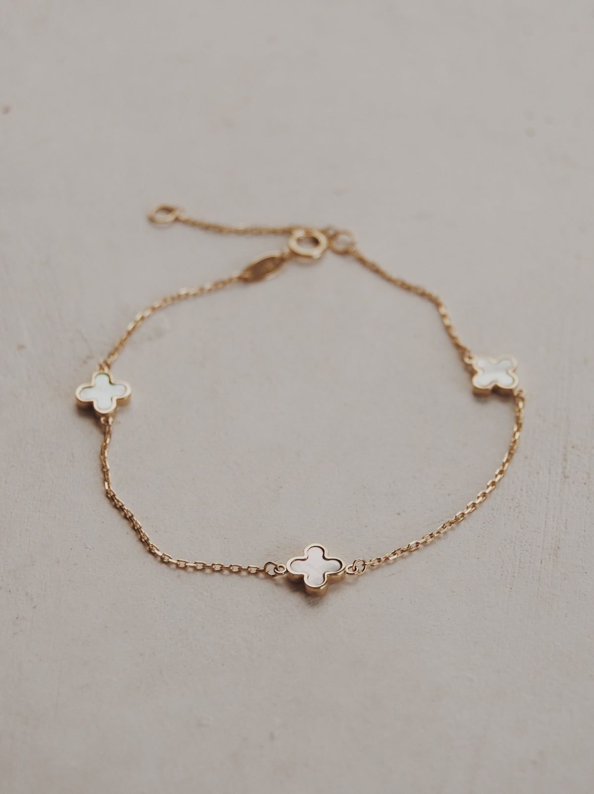 10k Gold Mother of Pearl Clover Bracelet