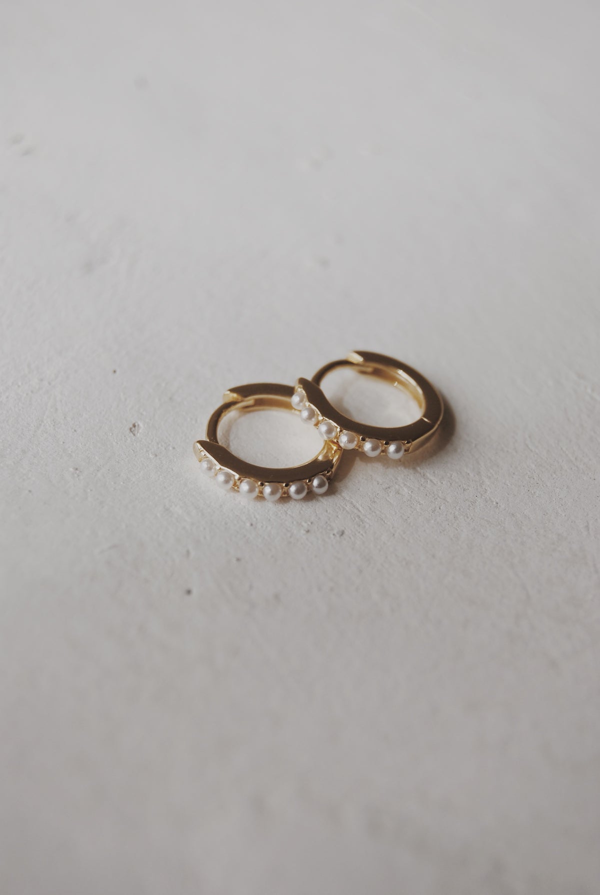 Savant Pearl Vermeil Huggie Hoop Earrings