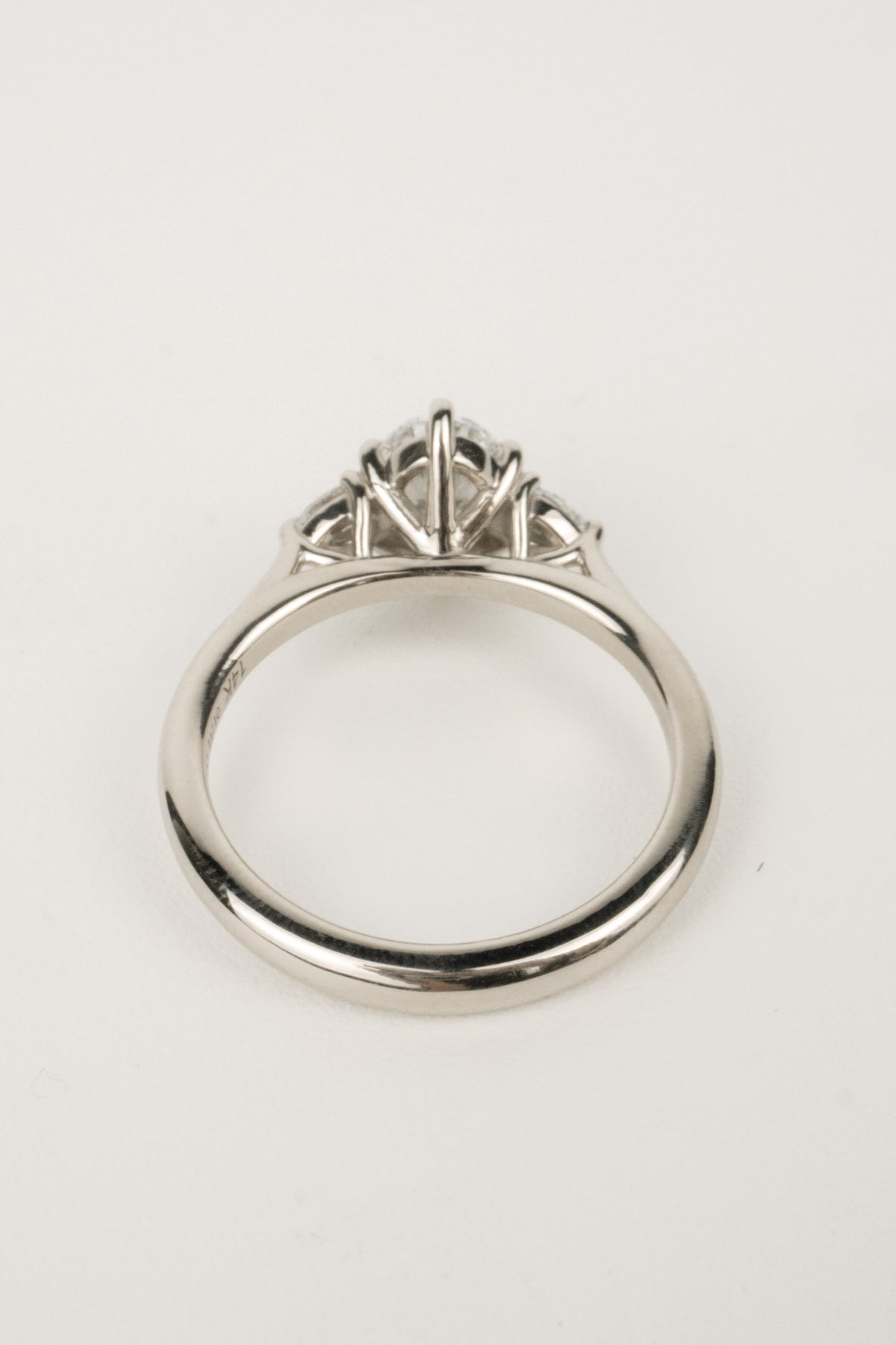 Sloane Engagement Ring- 1ct Oval