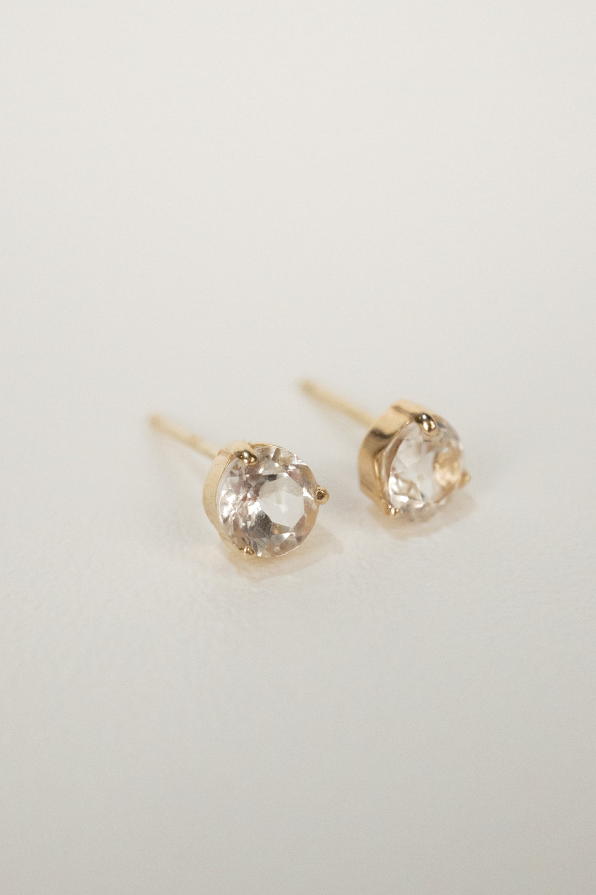 10k Olivia Round Stud Earrings