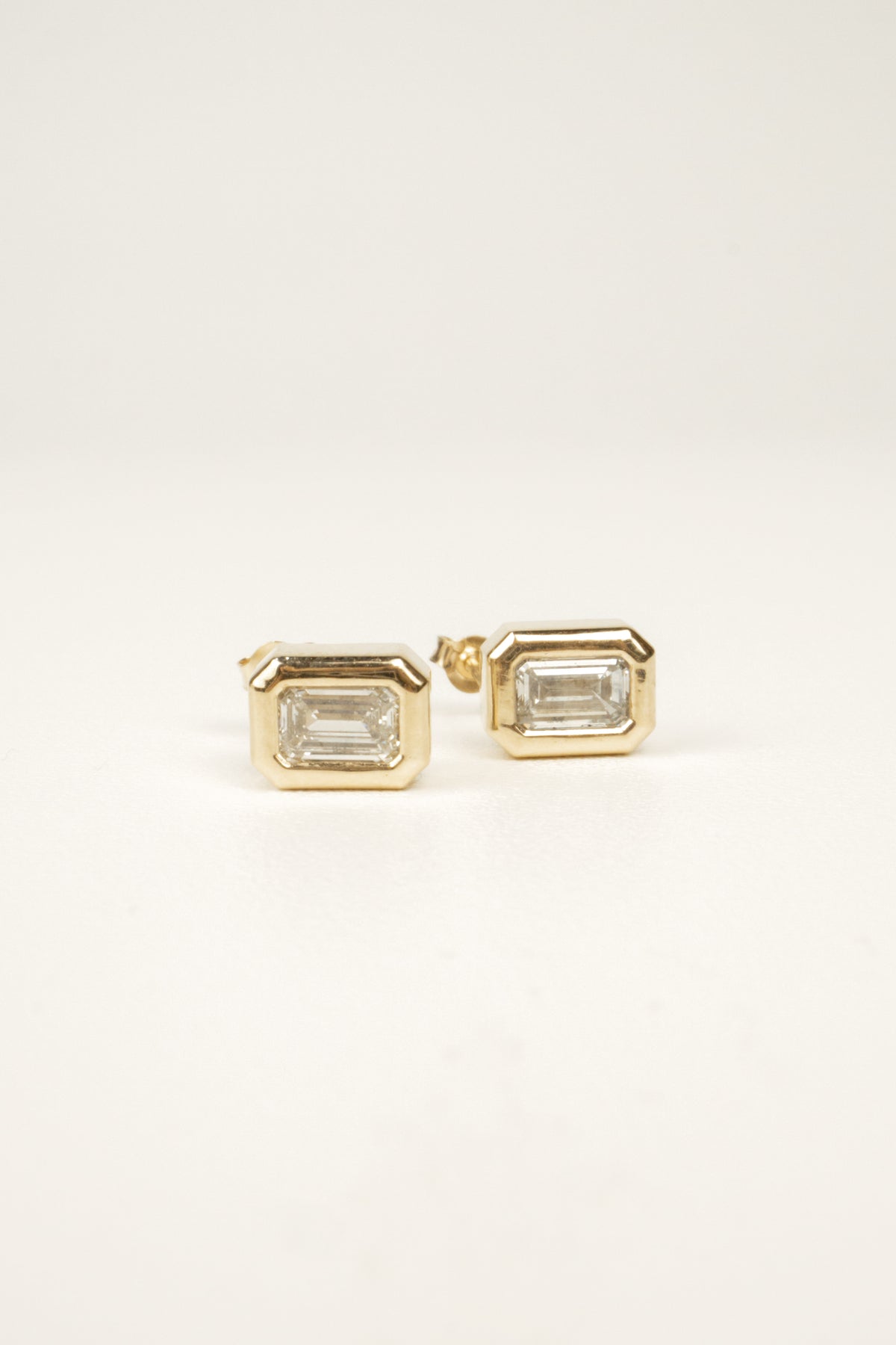 Farah Diamond Earrings- 1.5ctw Emerald