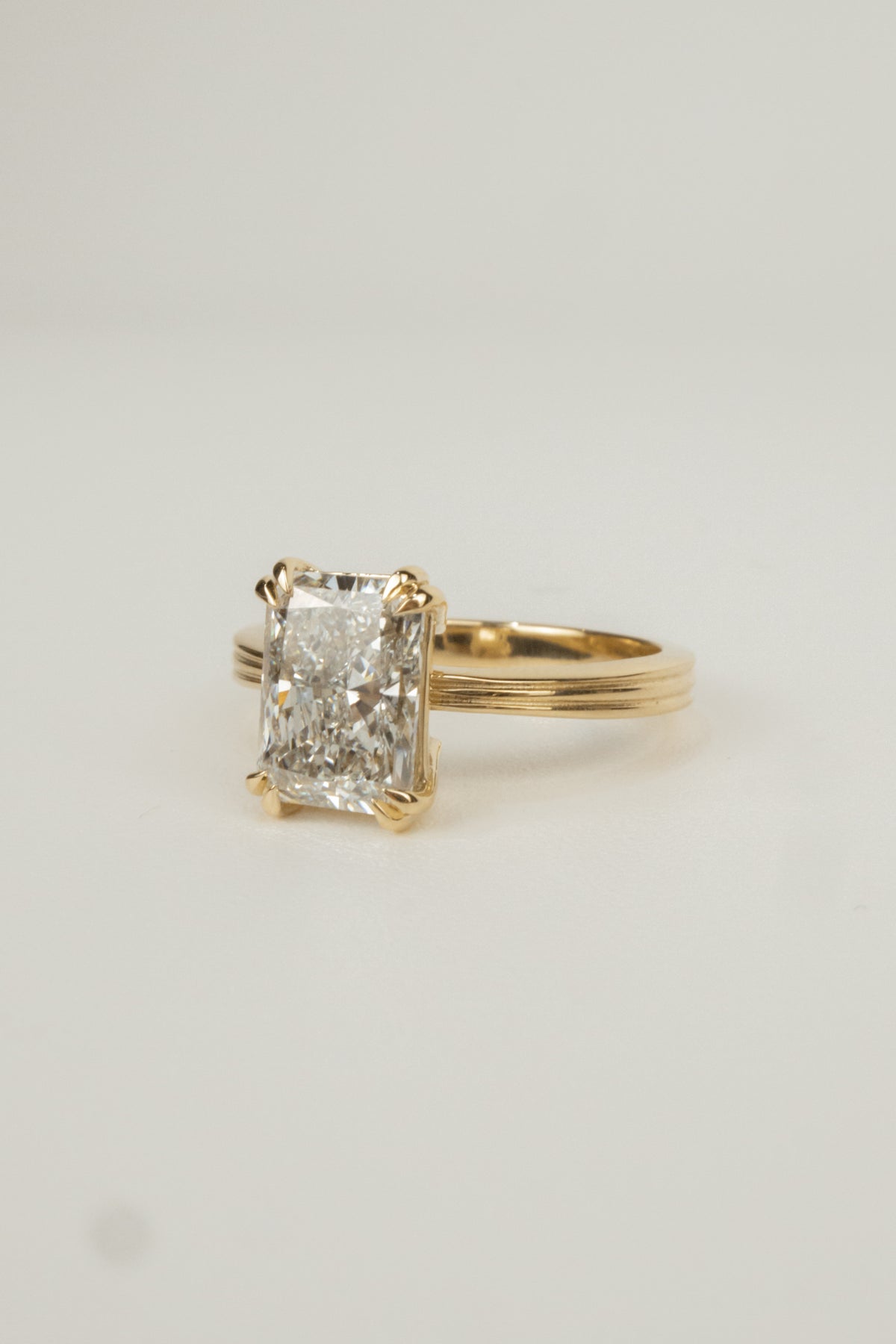Arlie Engagement Ring- 2.5ct Radiant