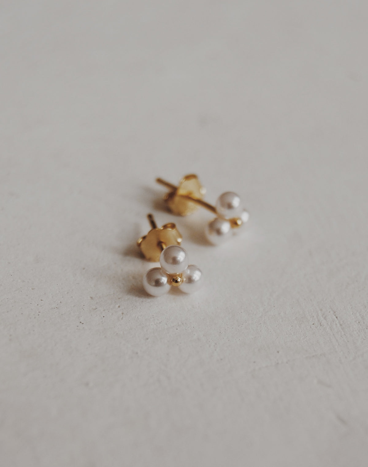 Pearl Daisy Stud Earrings