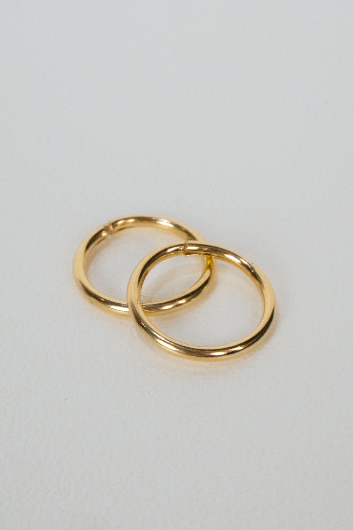 10k Seamless Hoop Earrings - 10 mm