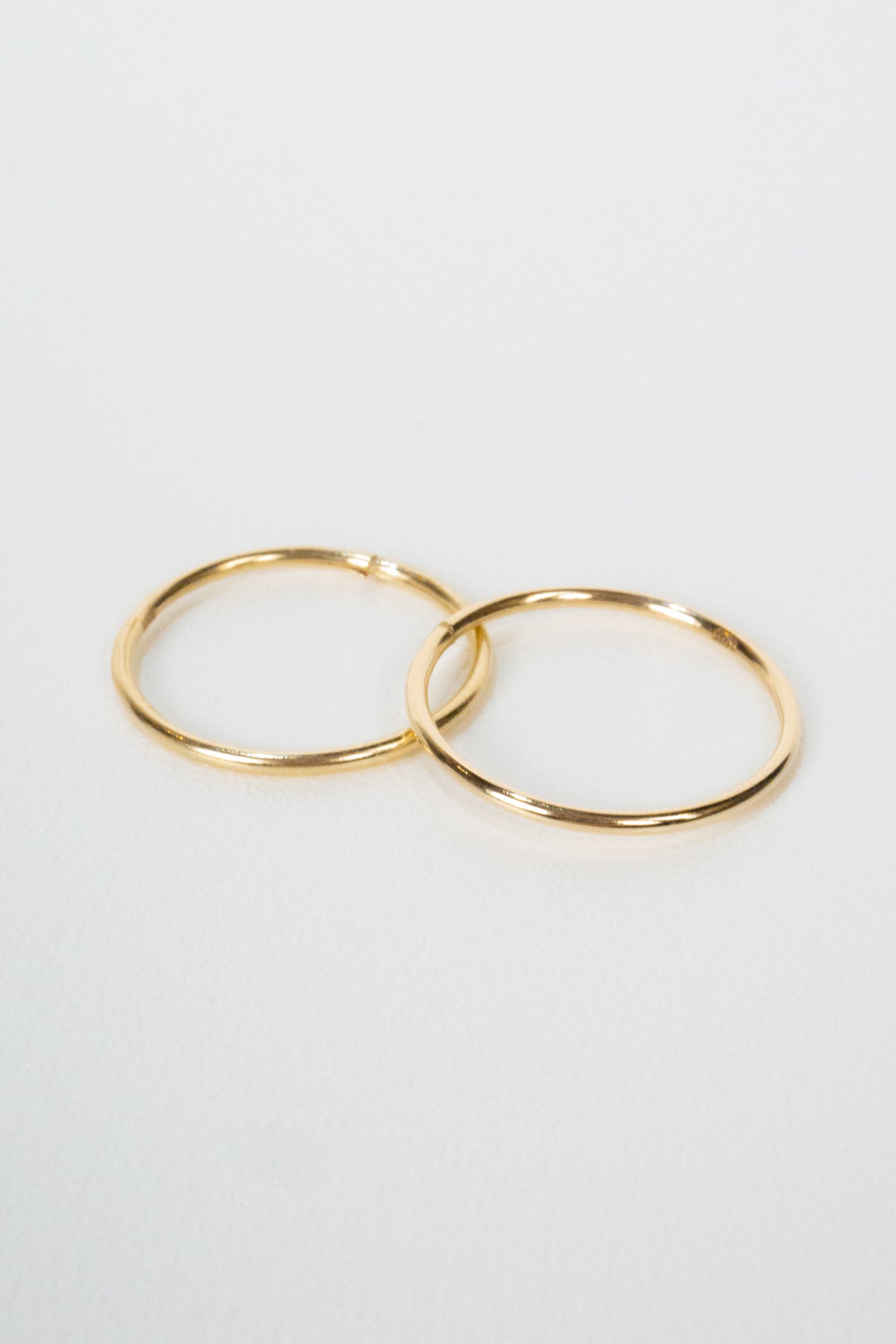 10k Seamless Hoop Earrings - 16 mm