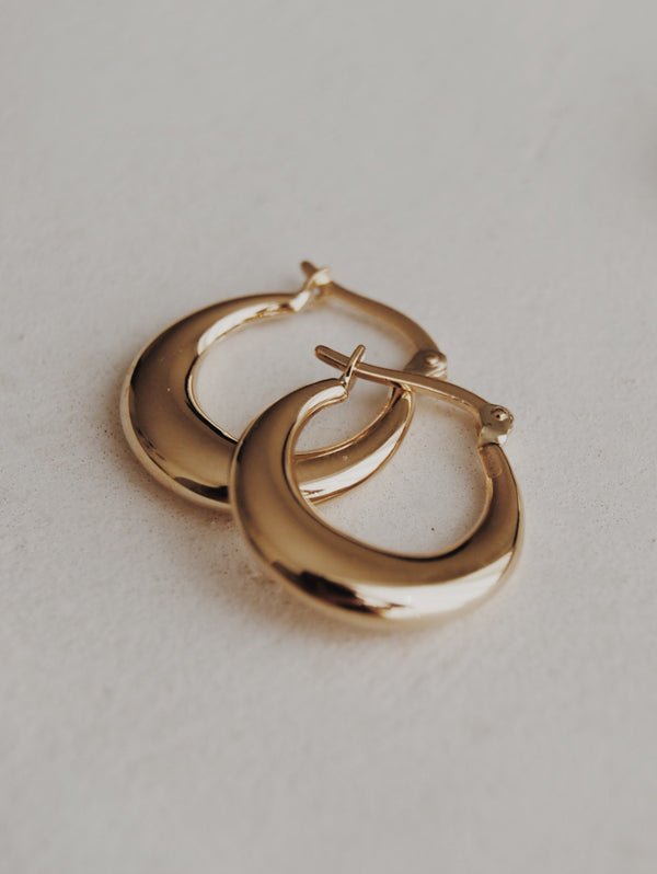 10k Naveah Tapered Hoop Earrings