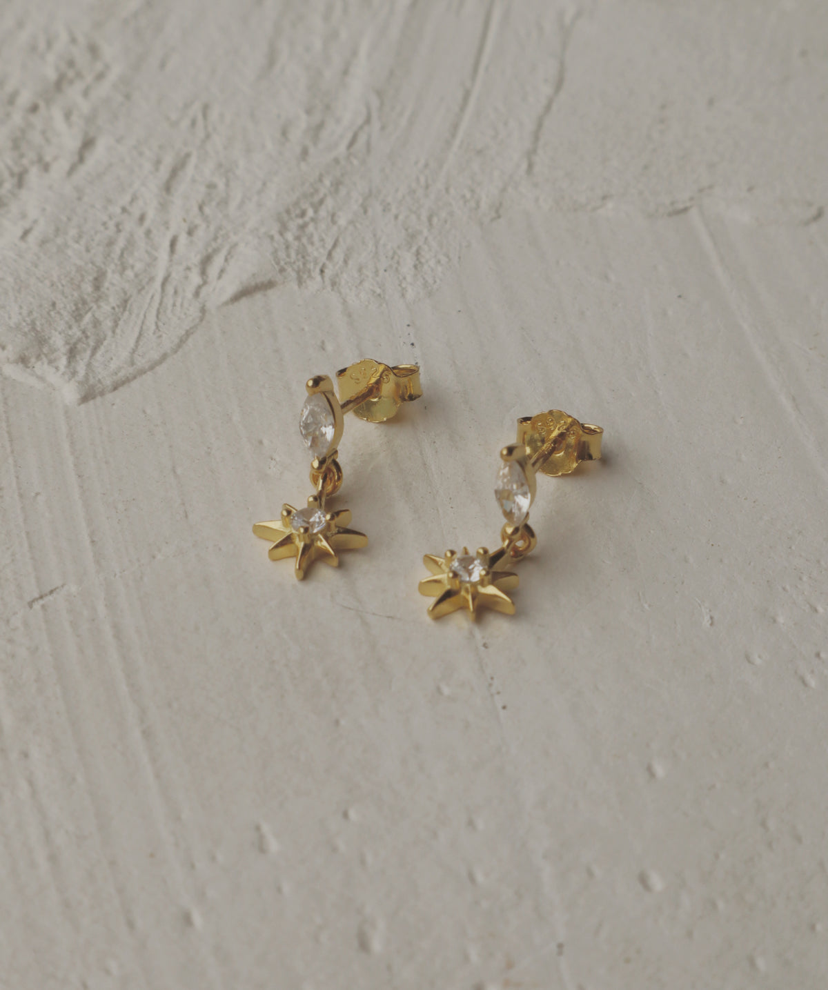 Estrella Star Stud Earrings