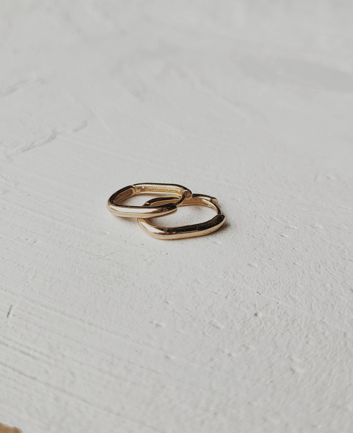 10k Elongated Huggie Hoop Earrings