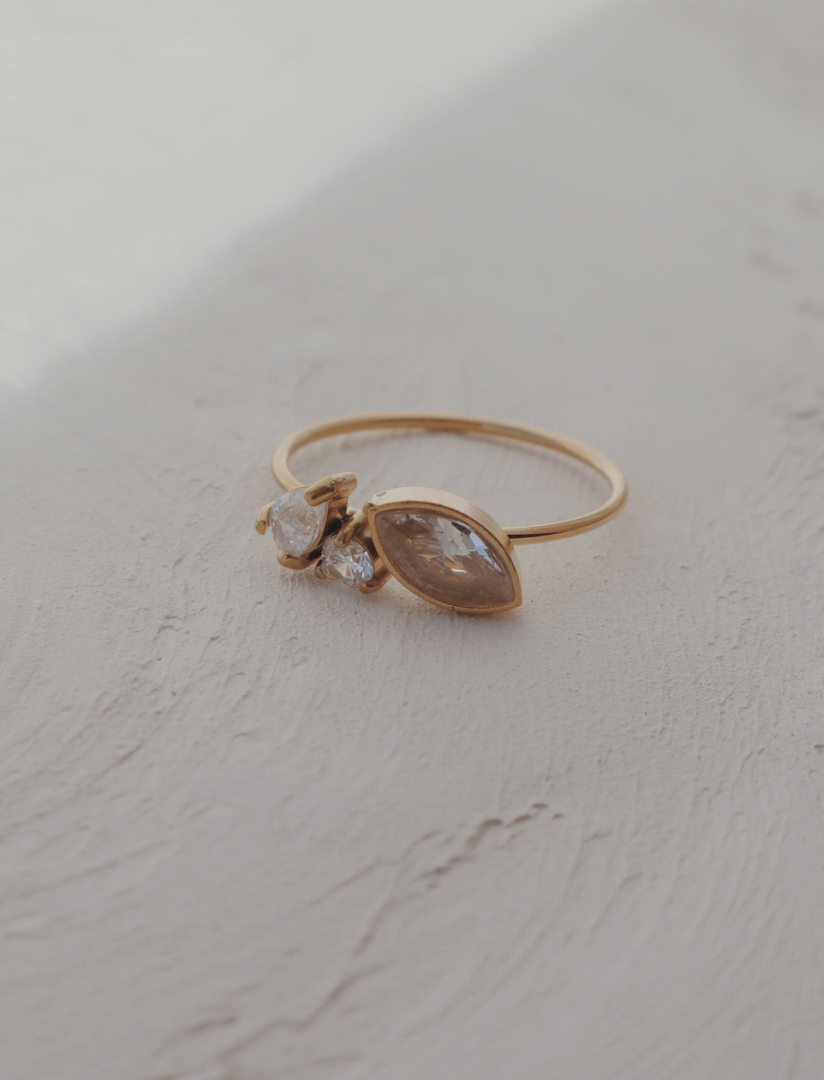 Glimmer Cluster Ring