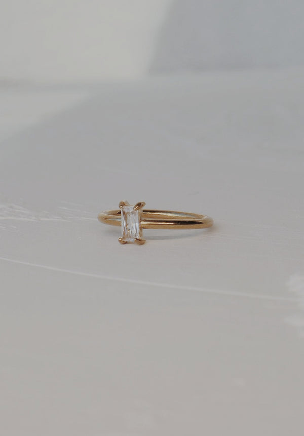 Azuriah Ring in Clear