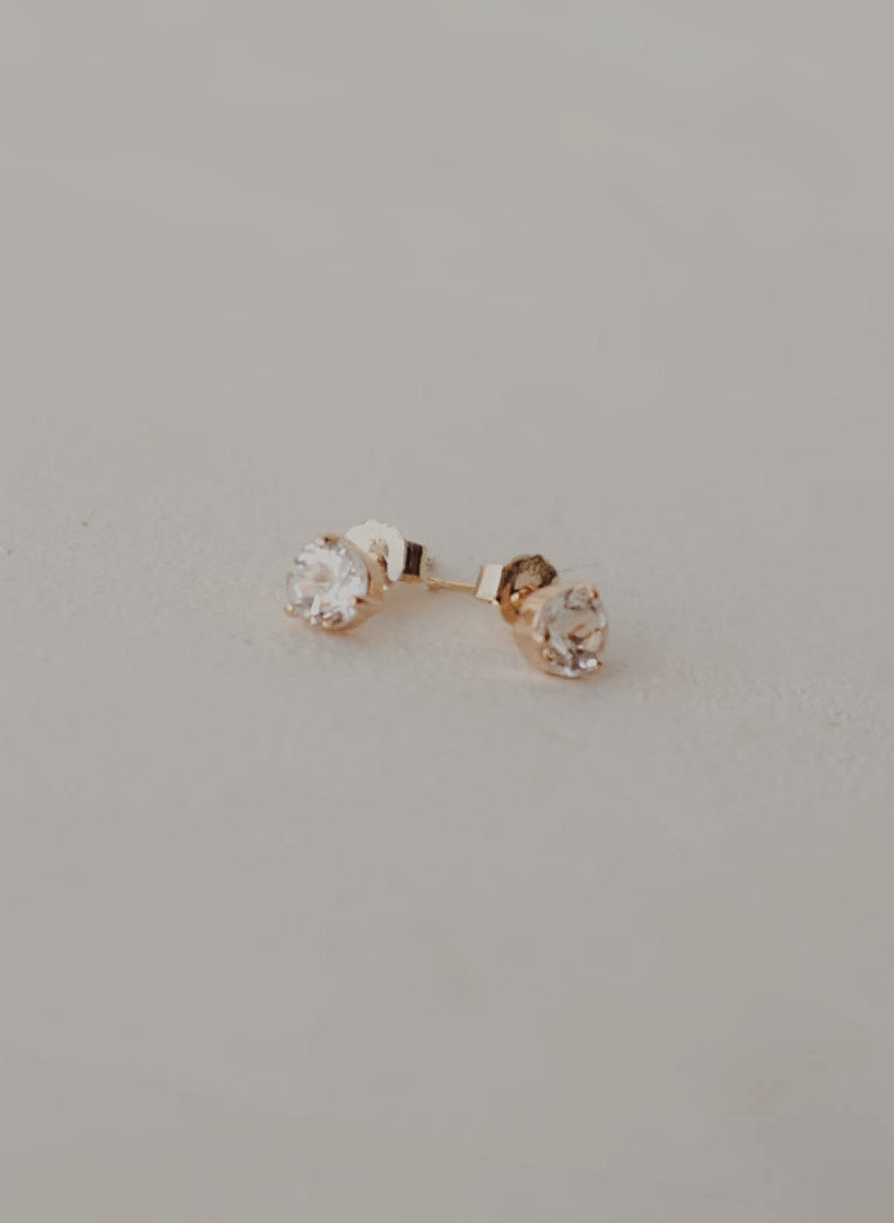 10k Olivia Round Stud Earrings