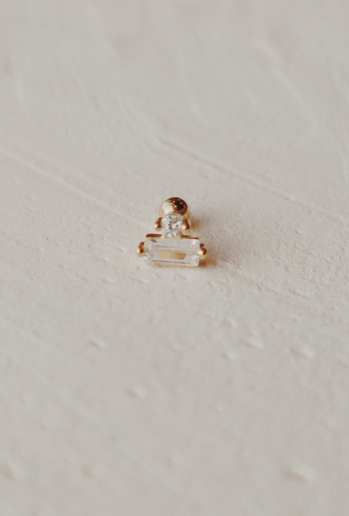 Analise Baguette Cartilage Stud