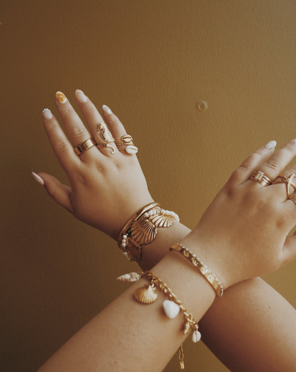 Seashell Bangle Bracelet
