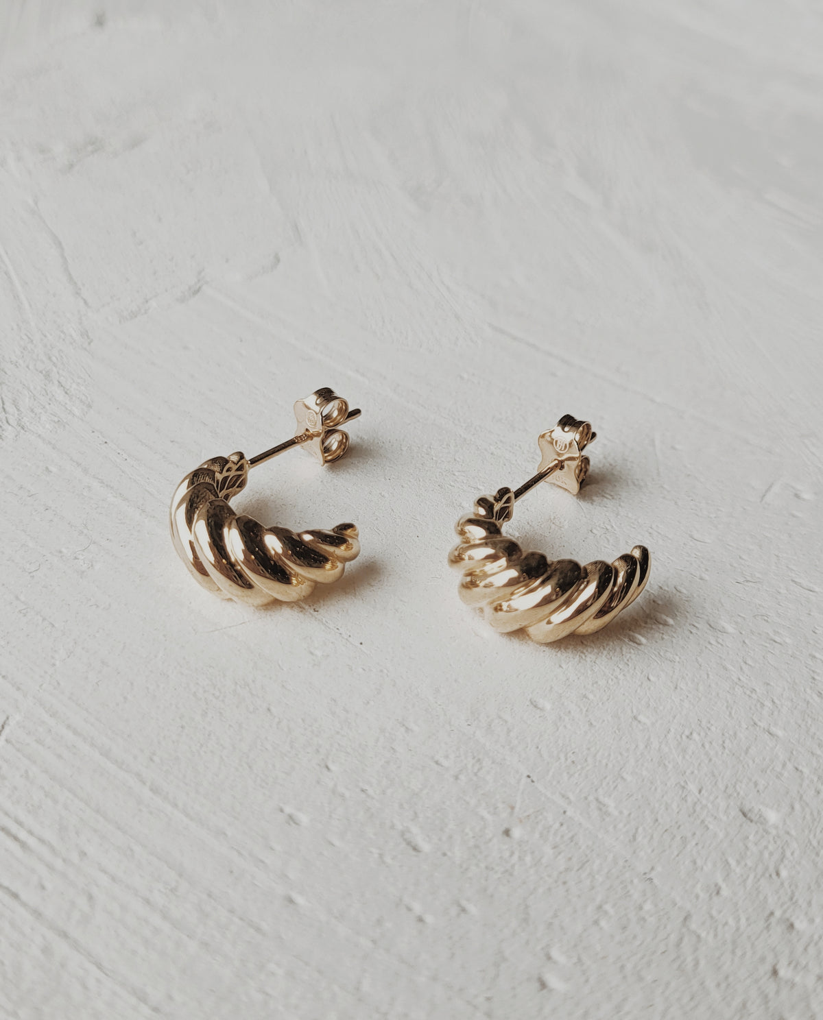 10k Gold Croissant Stud Earrings