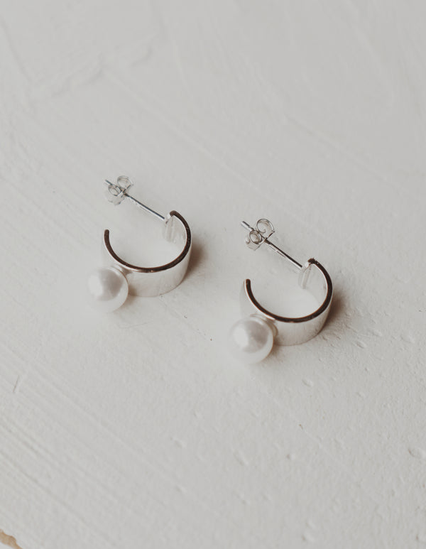 Ella Pearl Stud Earrings