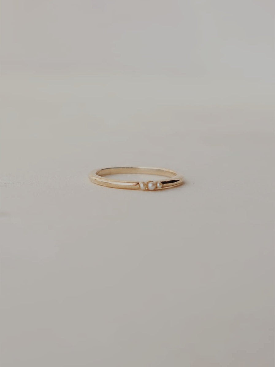 10k Bella Pearl Ring