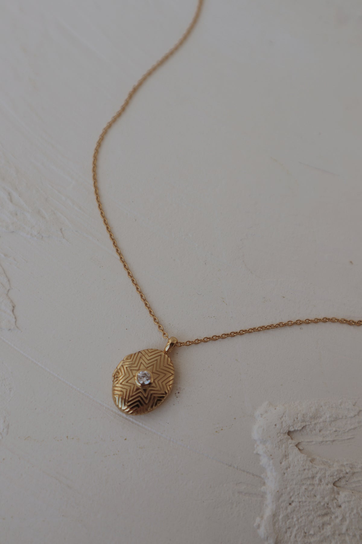 Carson Star Locket Necklace - Vermeil