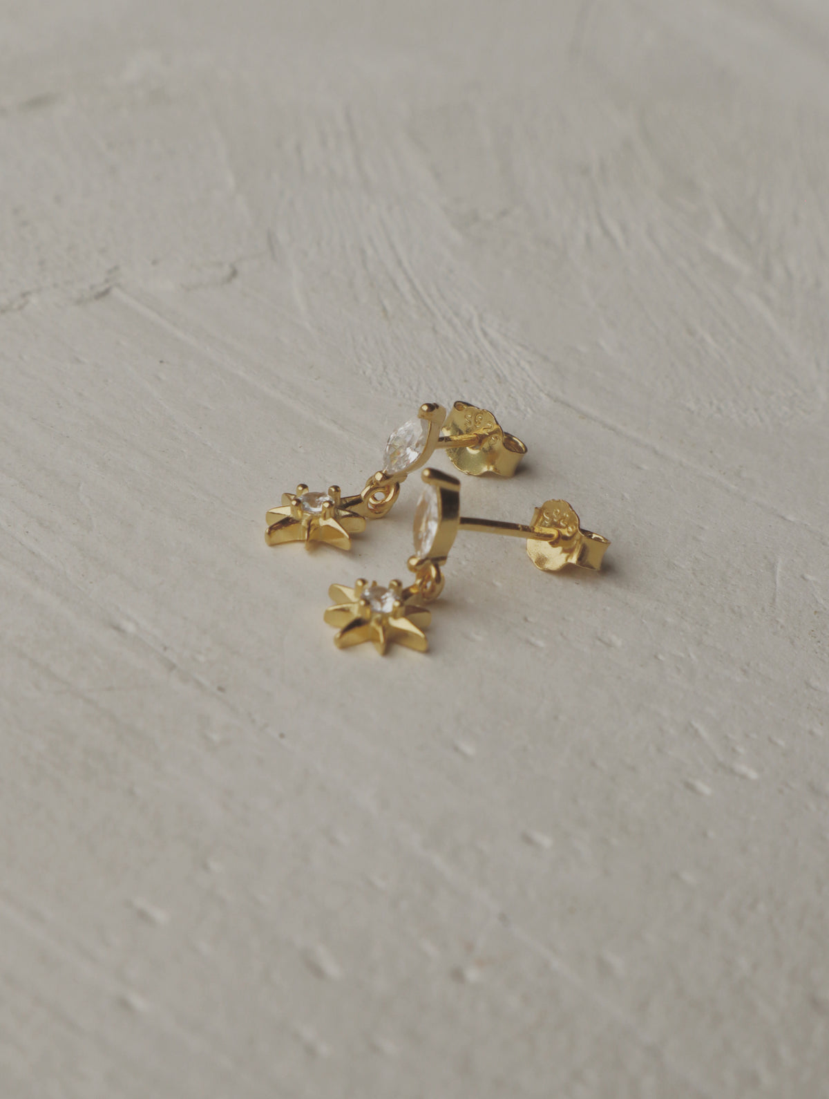 Estrella Star Stud Earrings
