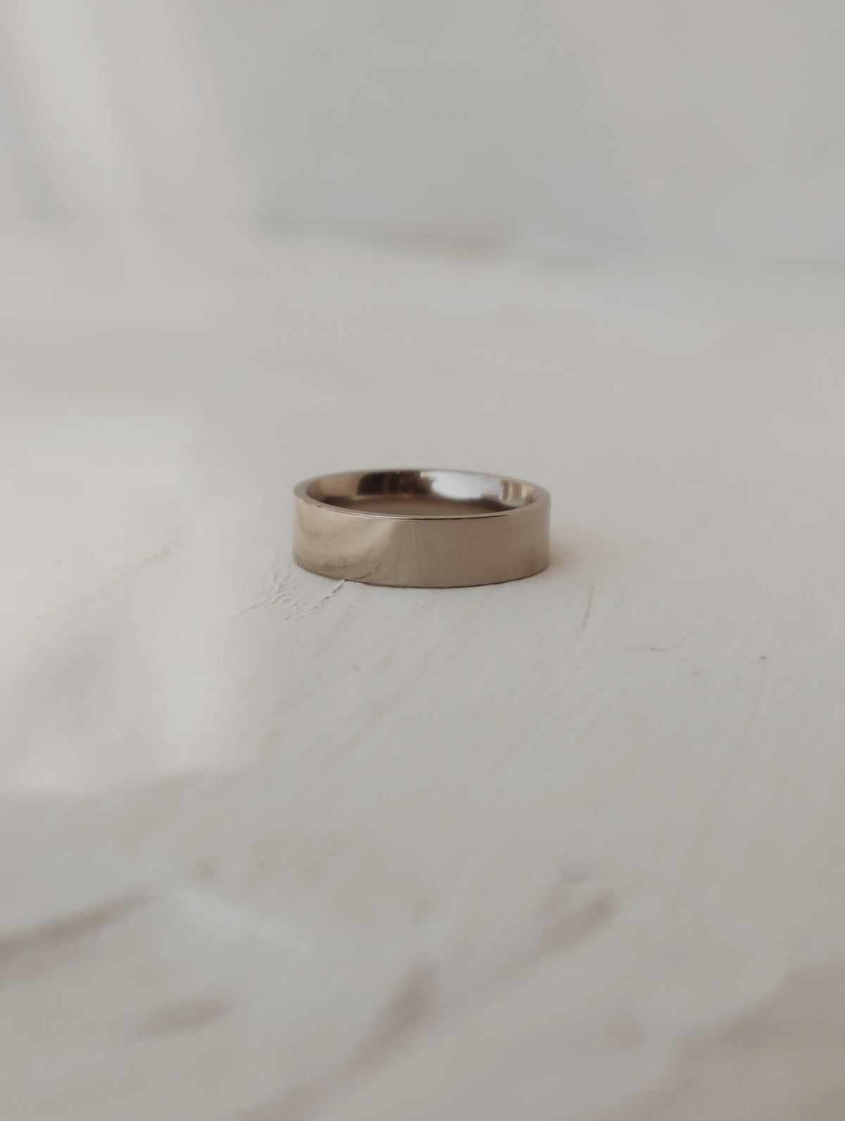 Kai Men's Titanium Wedding Band