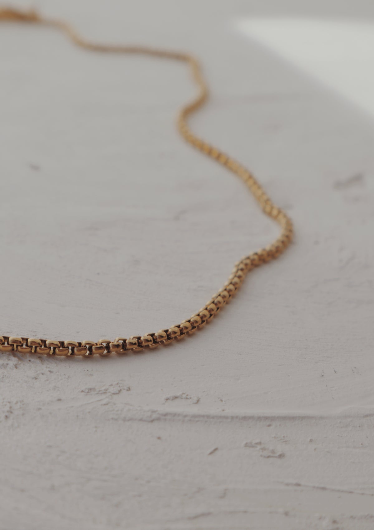 Lynna Box Chain
