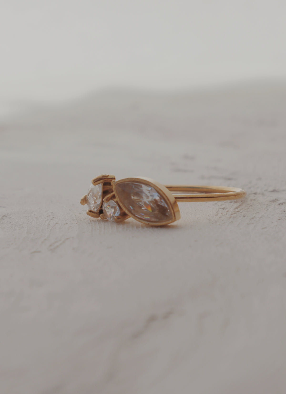 Glimmer Cluster Ring