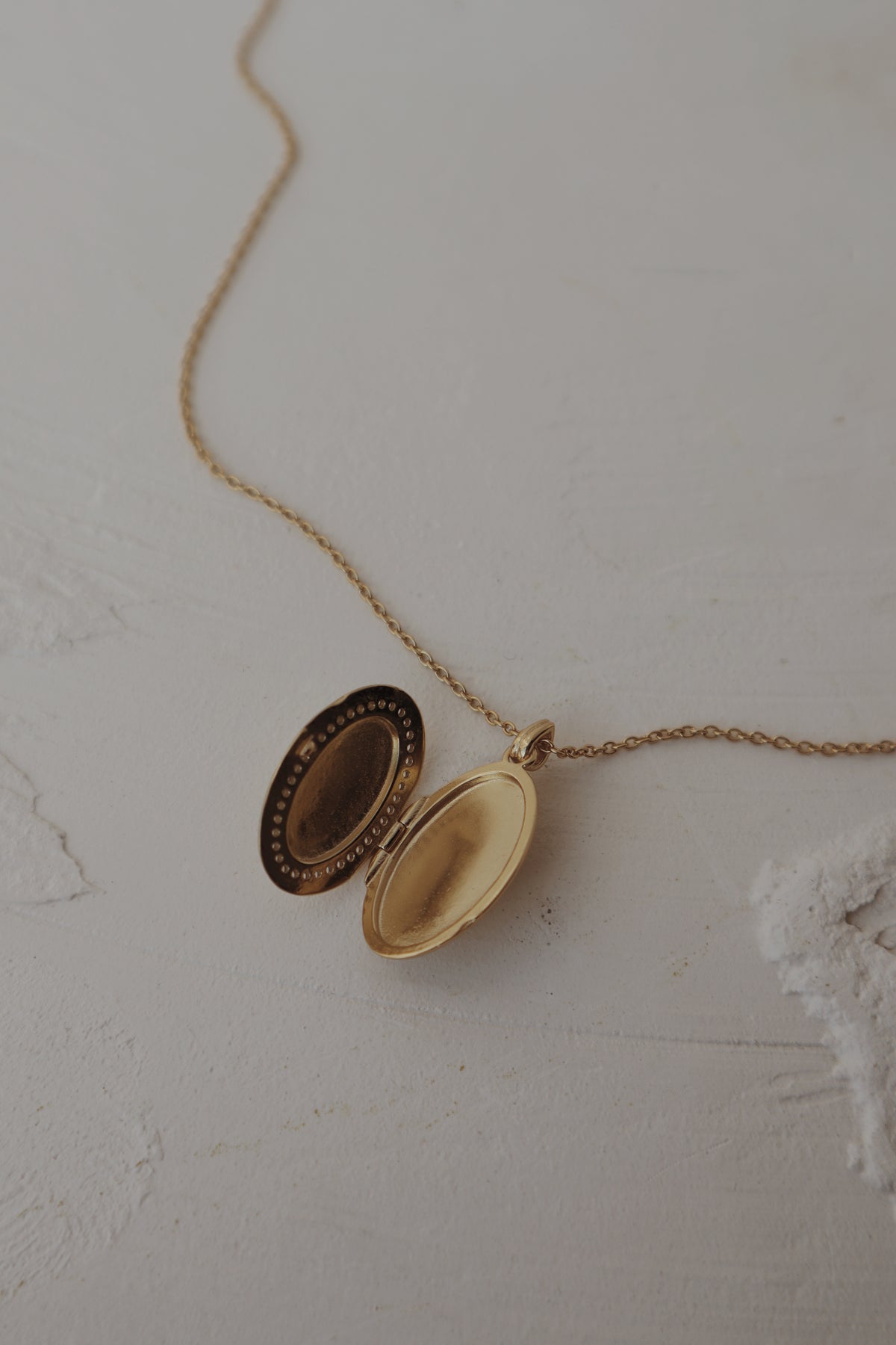 Esmè Locket Necklace - Vermeil