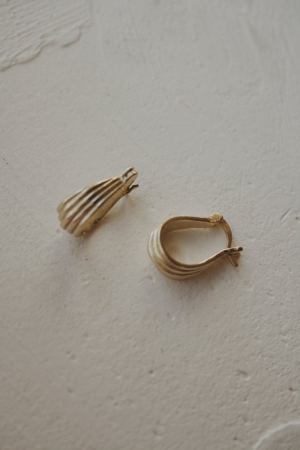 Montgomery Hoop Earrings- Vermeil