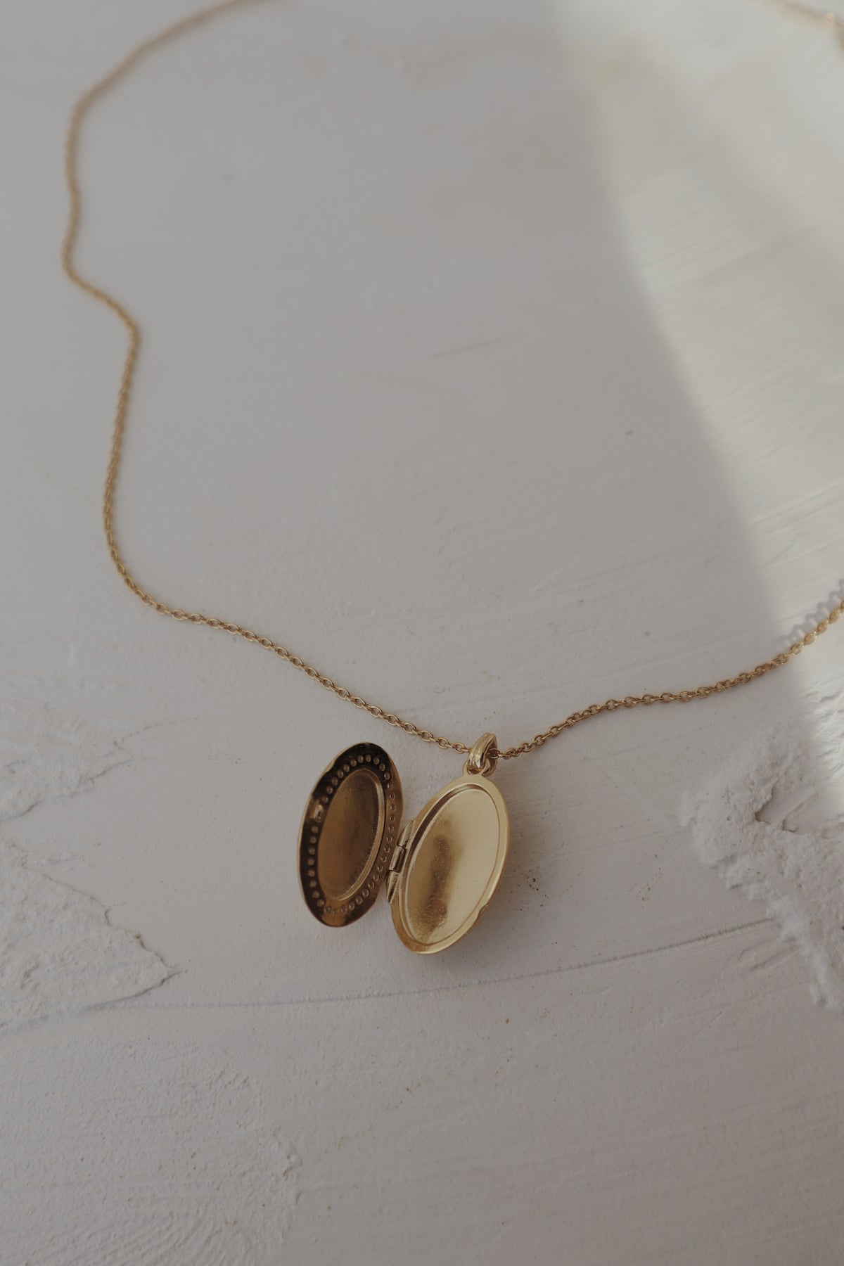 Esmè Locket Necklace - Vermeil