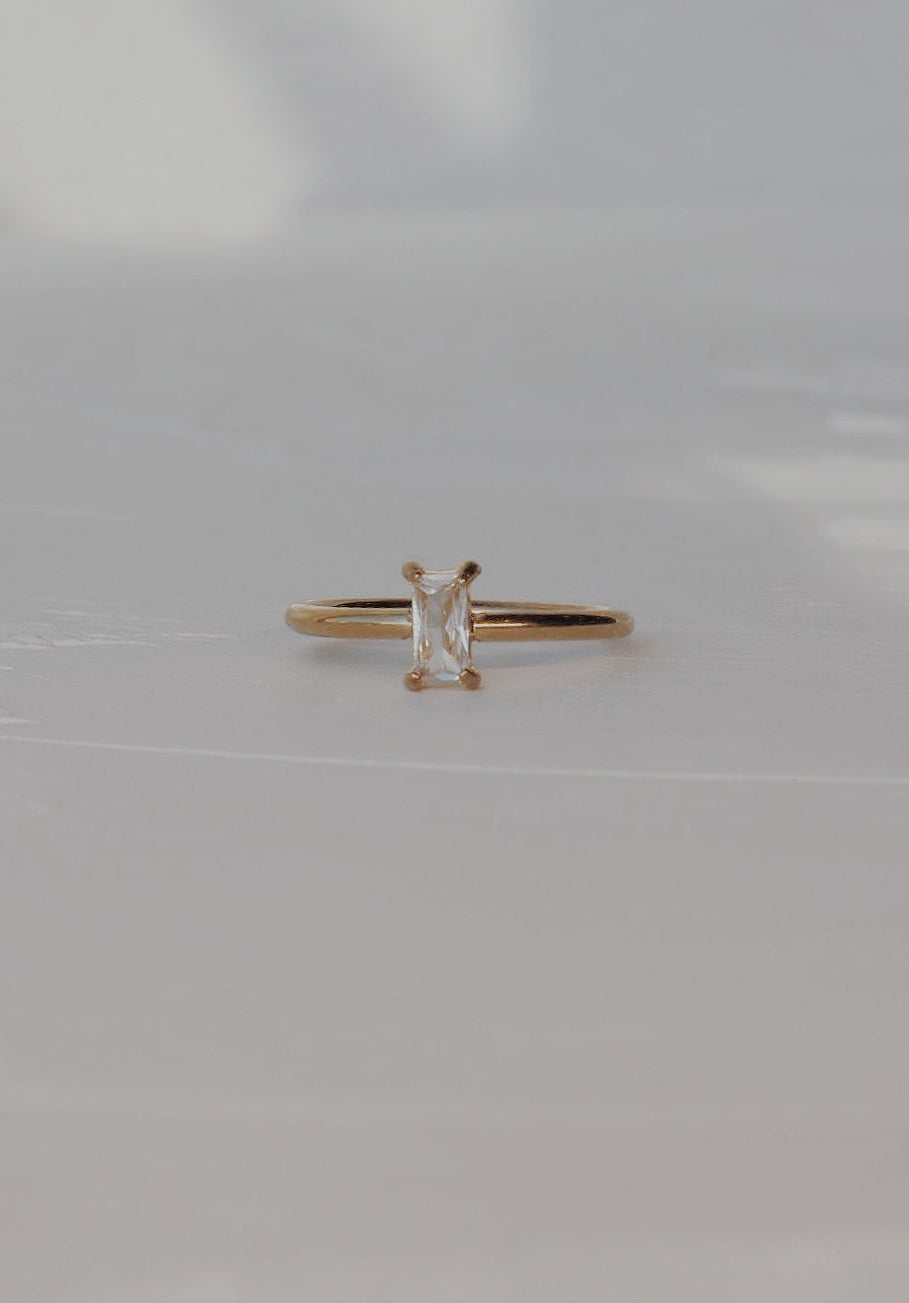 Azuriah Ring in Clear