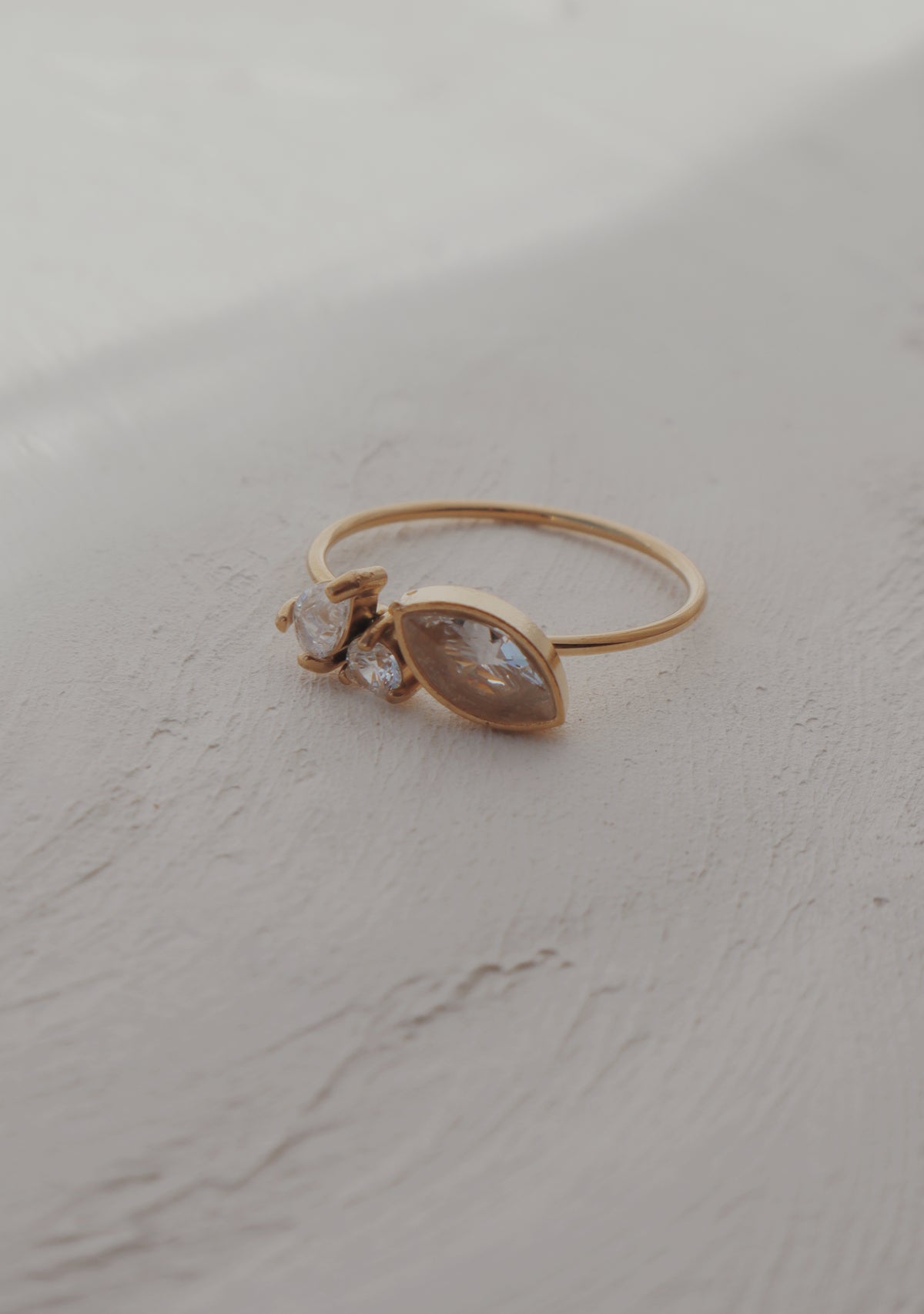 Glimmer Cluster Ring