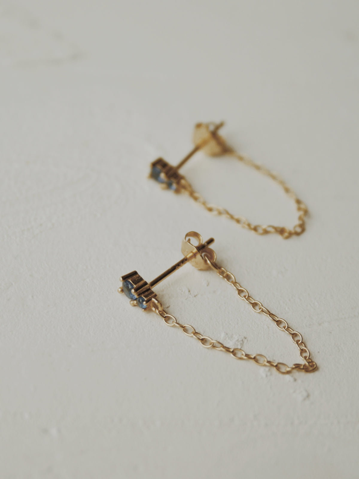 Arya Sapphire Chain Stud Earrings