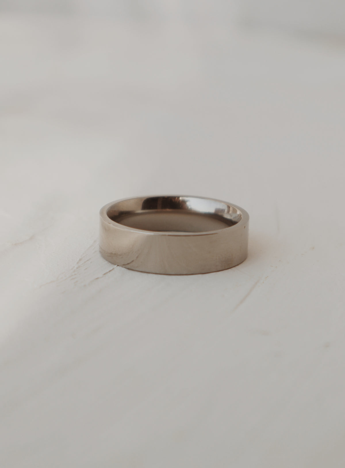 Kai Men's Titanium Wedding Band