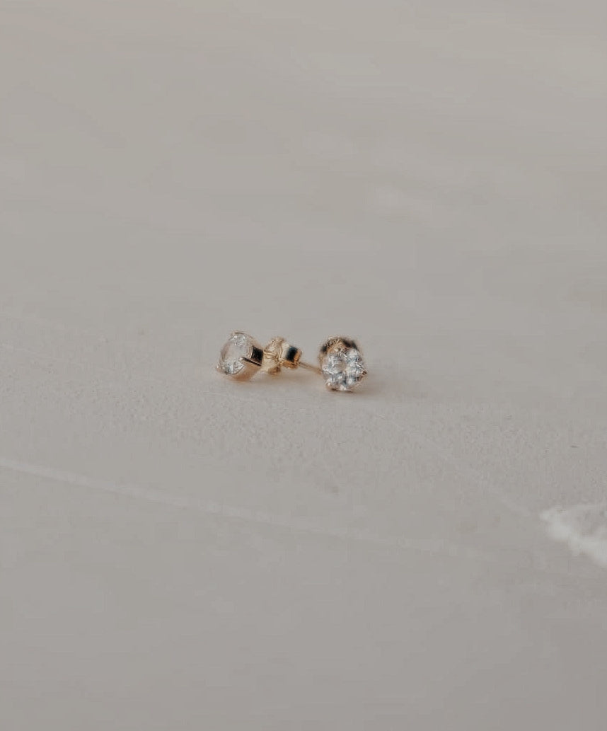 10k Olivia Round Stud Earrings