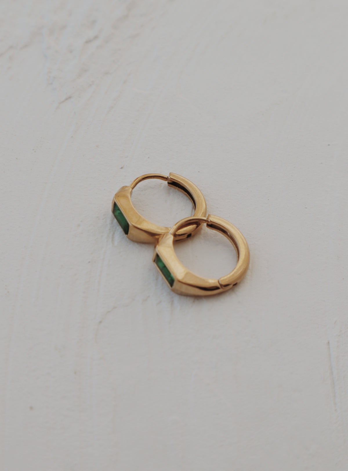 Everest Emerald Huggie Hoops